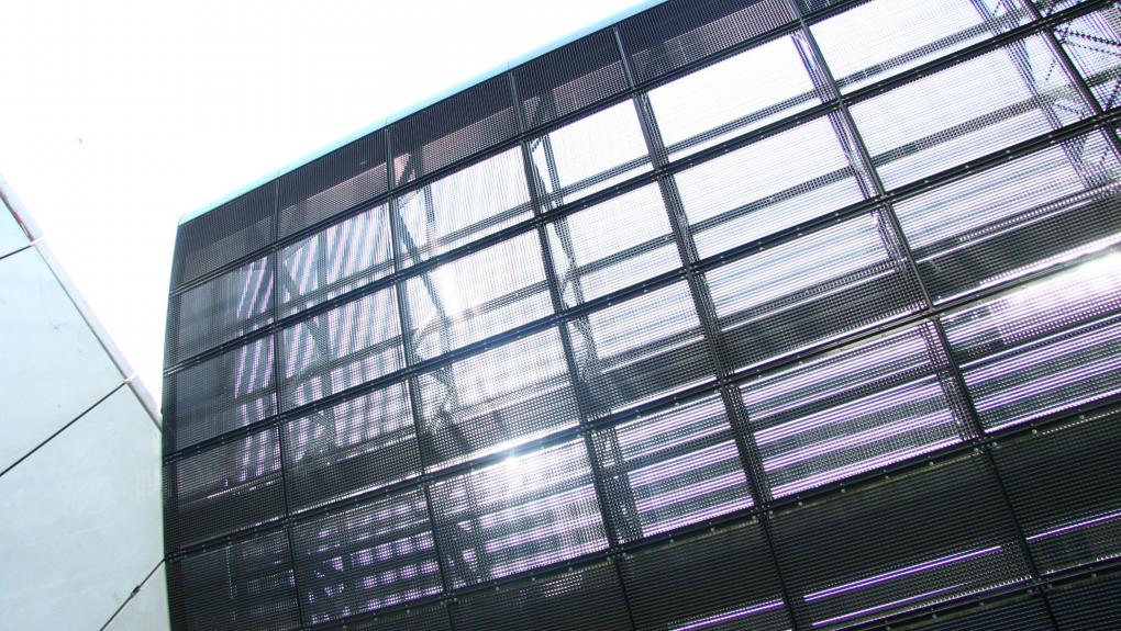 Louvre zonwering.jpg